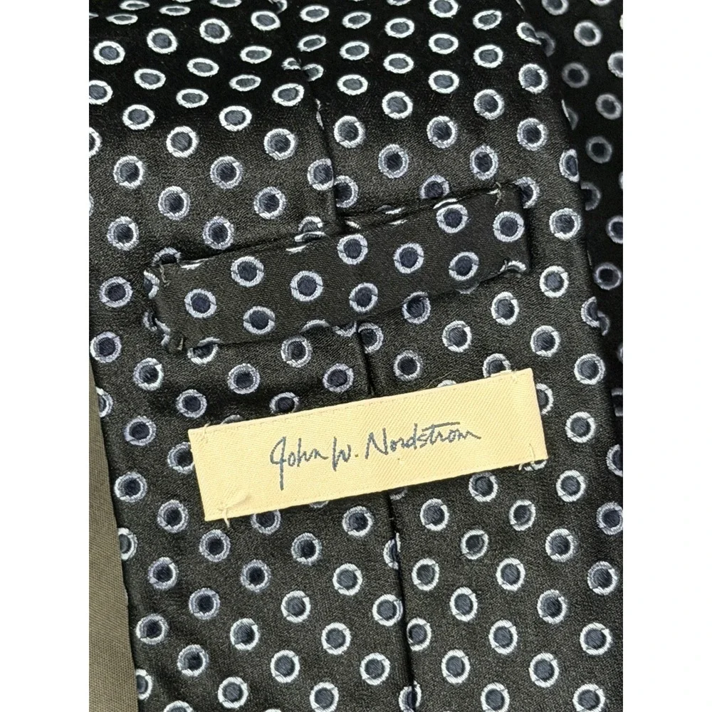 John W. Nordstrom Tie Mens OS Black Excellent Silk Circle Medallion USA Made